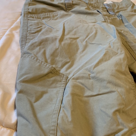 Patagonia Capris - Picture 5 of 6